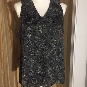 💼 Apt 9 sleeveless ruffled button down blouse